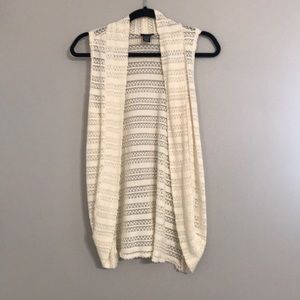 Rue 21 Sleeveless Cream Cardigan Large